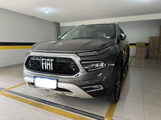 FIAT TORO 2.0 16V TURBO DIESEL RANCH 4WD AT9 FIAT TORO 2.0 16V TURBO DIESEL RANCH 4WD AT9